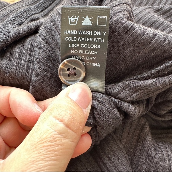 Vici Ribbed Knit Midi Dress, EUC - Picture 6 of 8